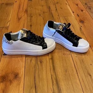 P448 Thea platform sneakers. Brand new, never worn. Size 40, 10.